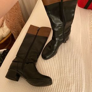 Bandolino y’all boot, brown and black. Size 9.